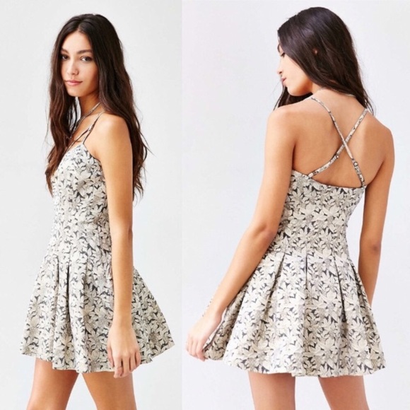 Lovers + Friends Dresses & Skirts - 🌹LASTCHANCE🌹NWT Lovers + Friends Metallic Dress